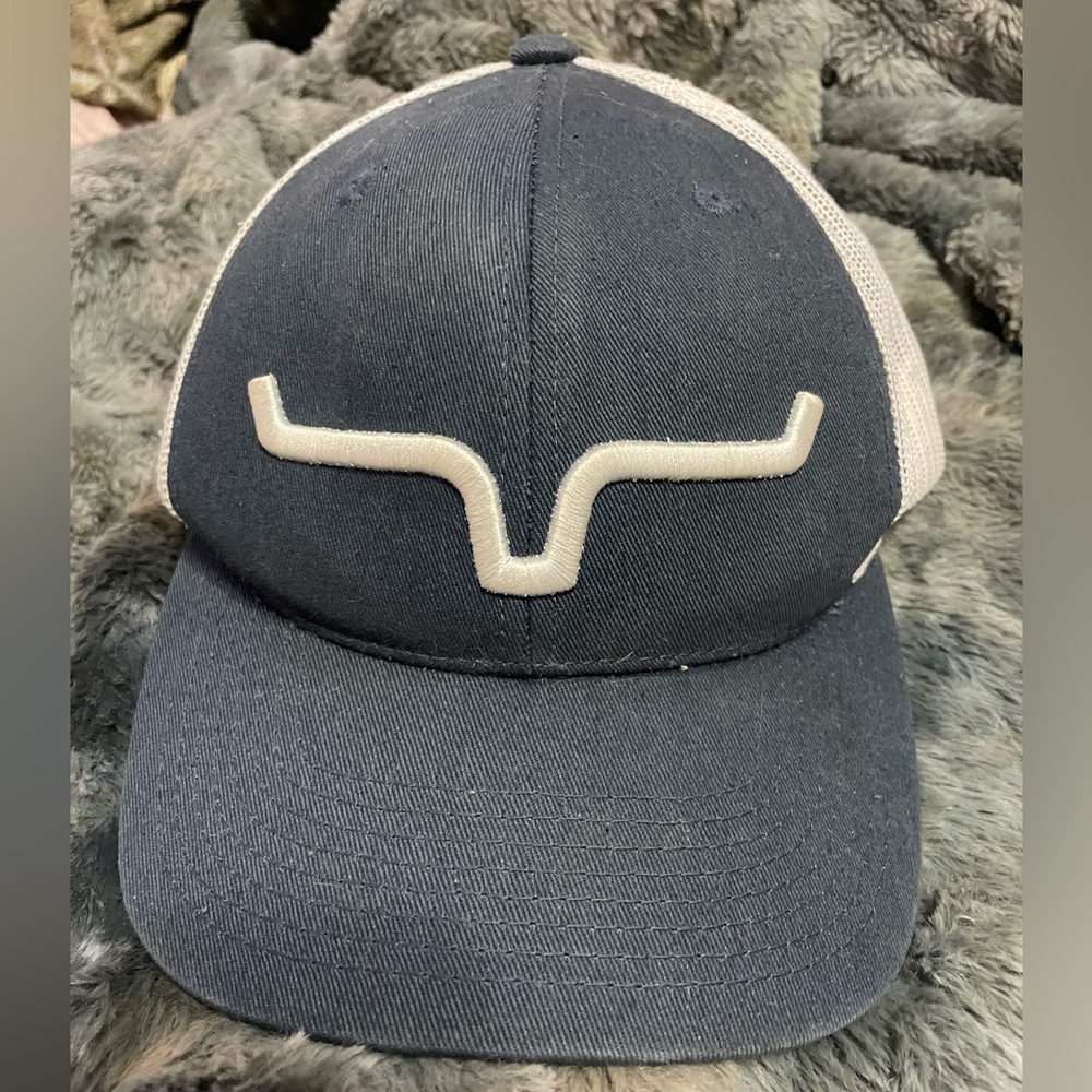 3 SnapBack hats bundle - Picture 3 of 6